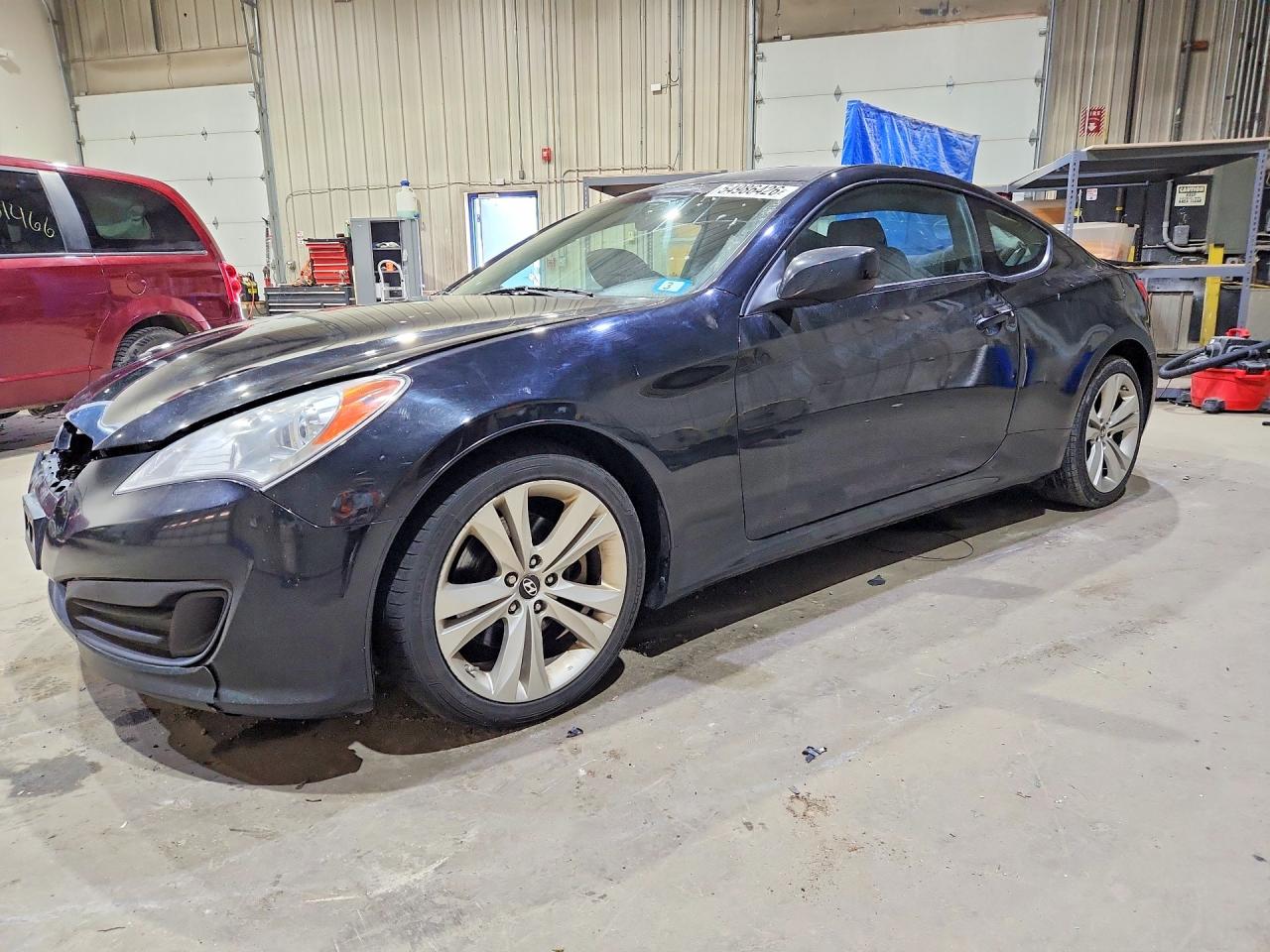 Salvage Hyundai Genesis Image