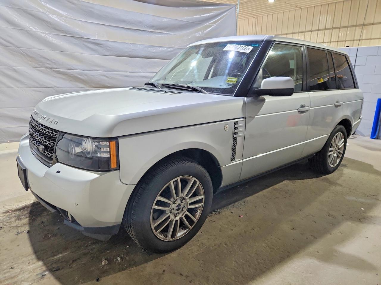 Salvage Land Rover Range Rover Image