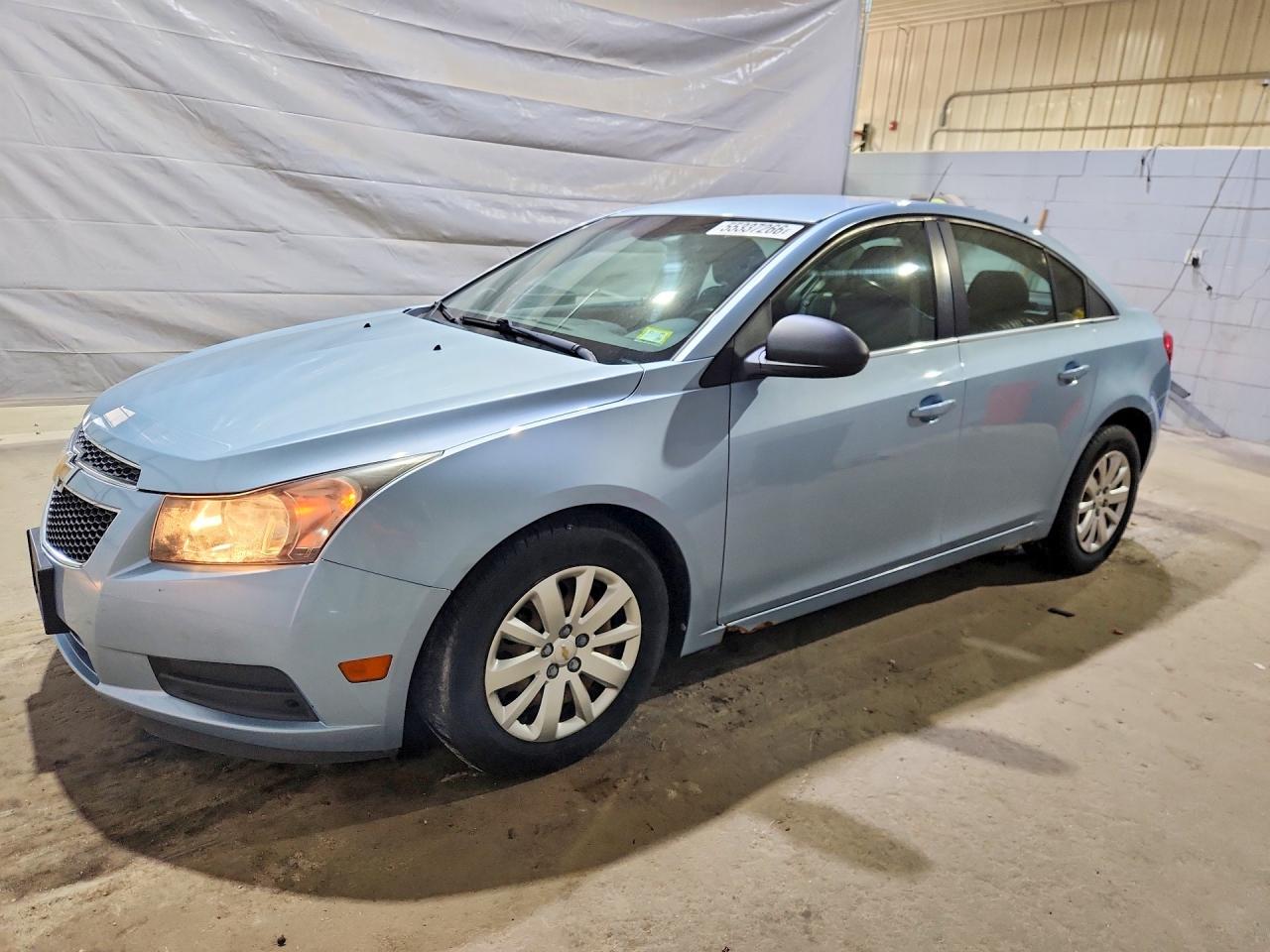 Salvage Chevrolet Cruze Image