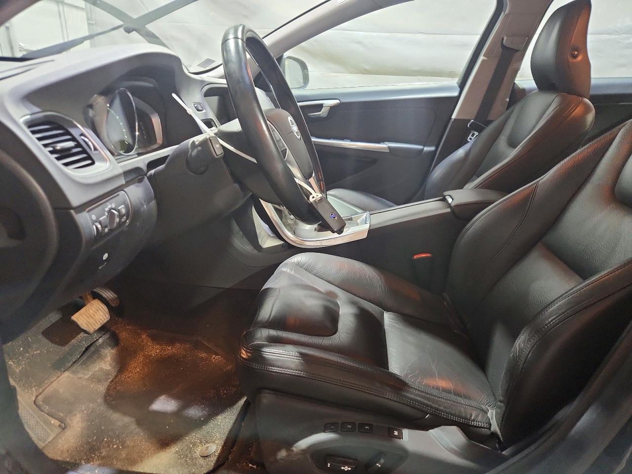 Volvo S60 T5