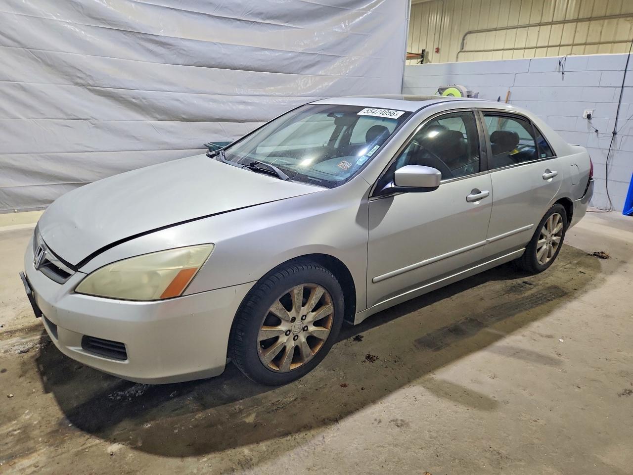 Salvage Honda Accord Image