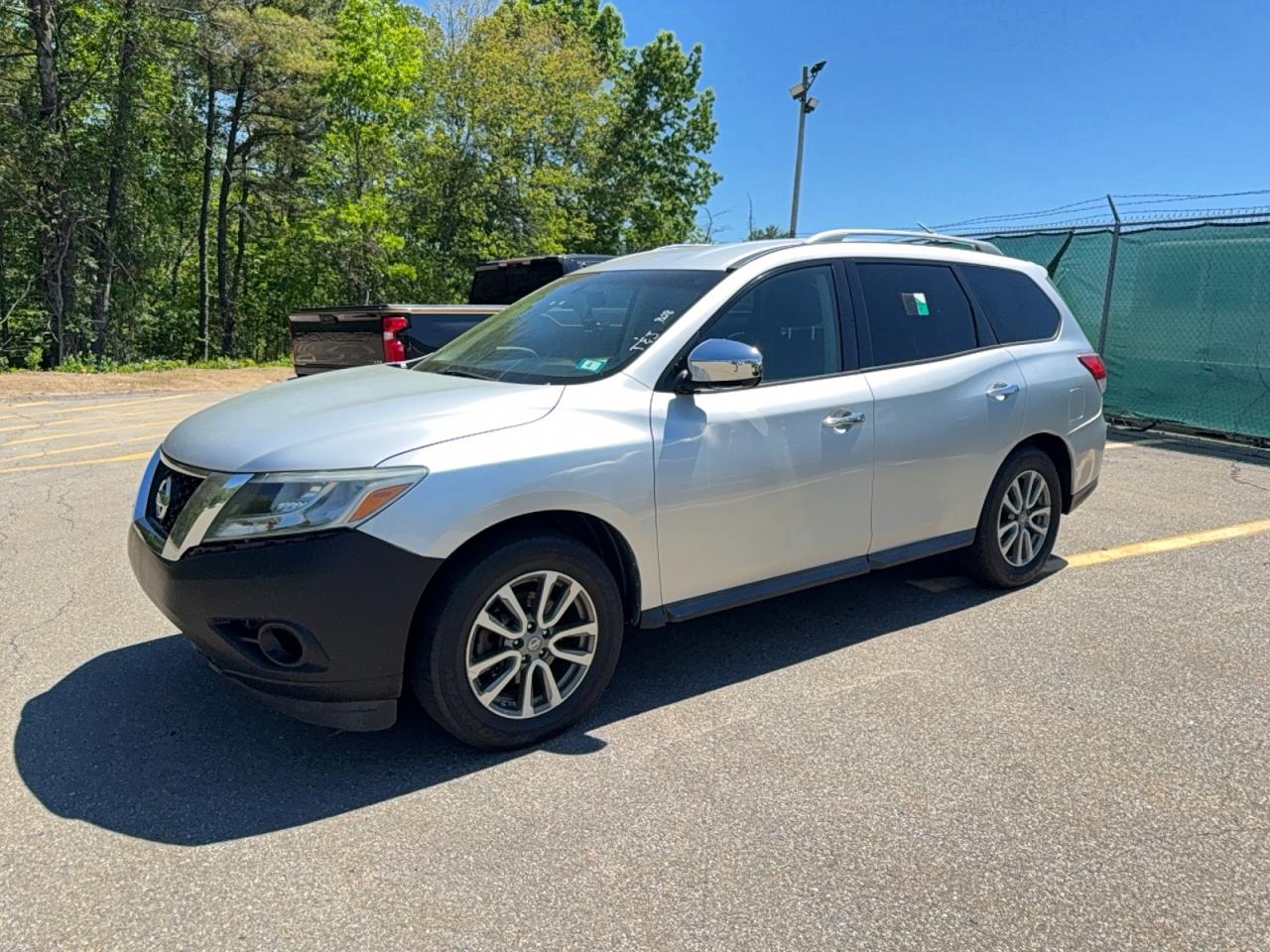 Nissan Pathfinder S