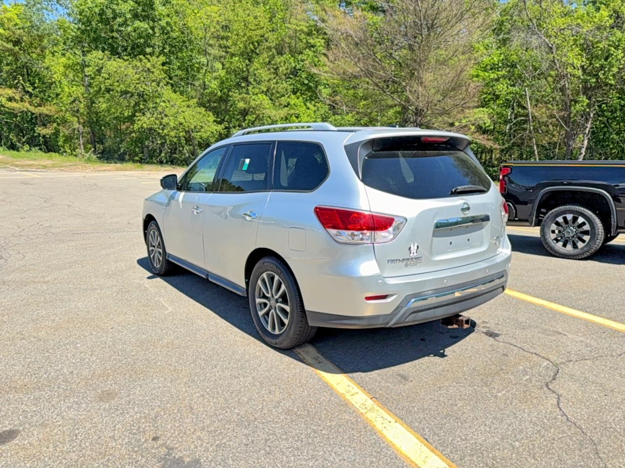 Nissan Pathfinder S