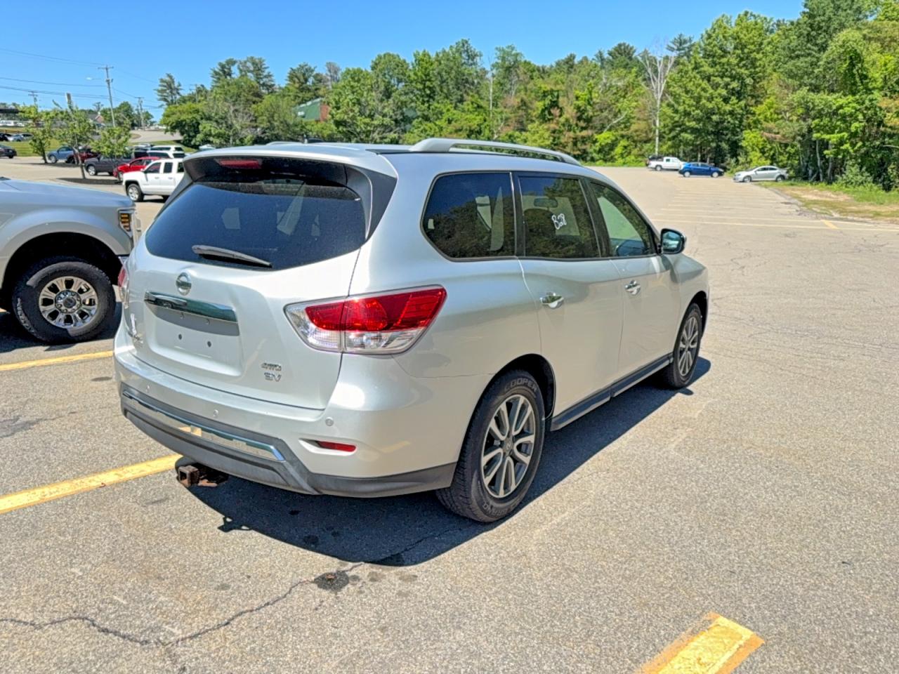 Nissan Pathfinder S