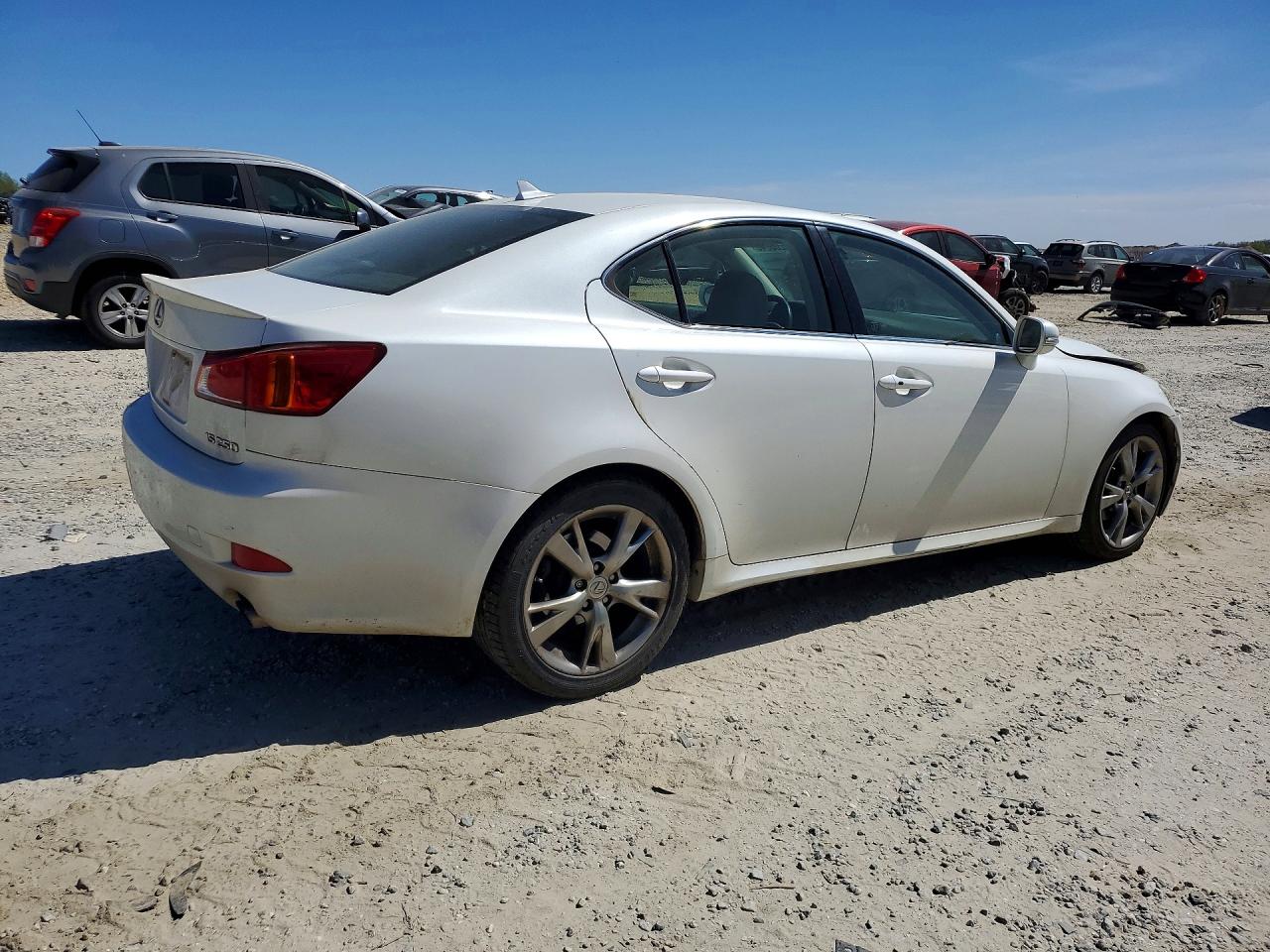 Lexus Is Base