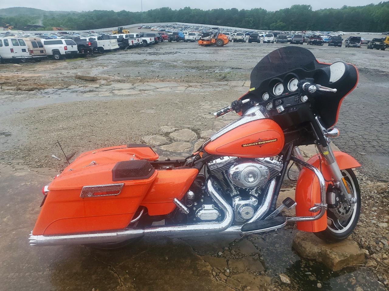 Salvage Harley-Davidson Fl Image