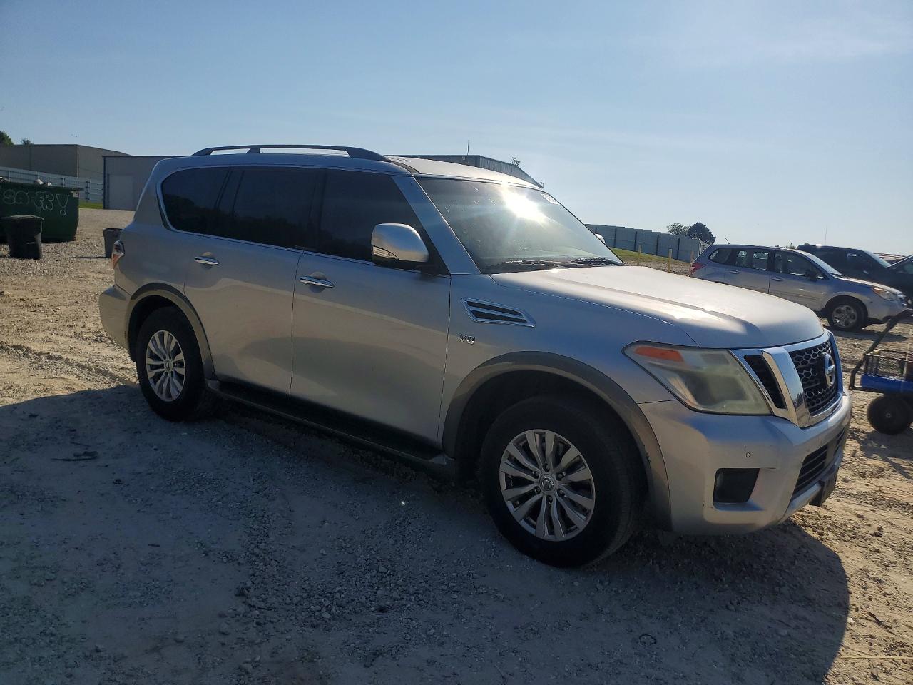Nissan Armada Sv