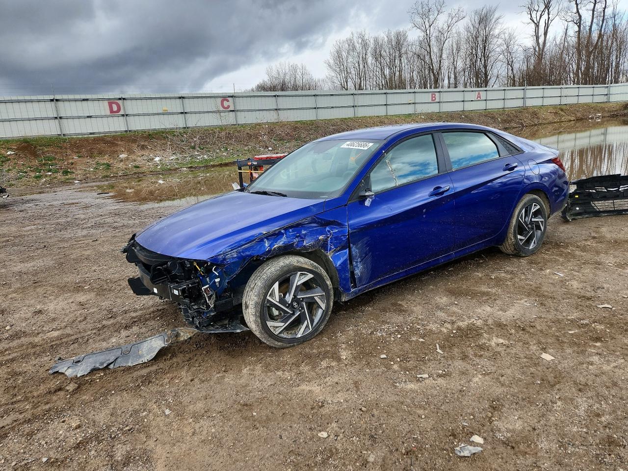 Salvage Hyundai ELANTRA Image