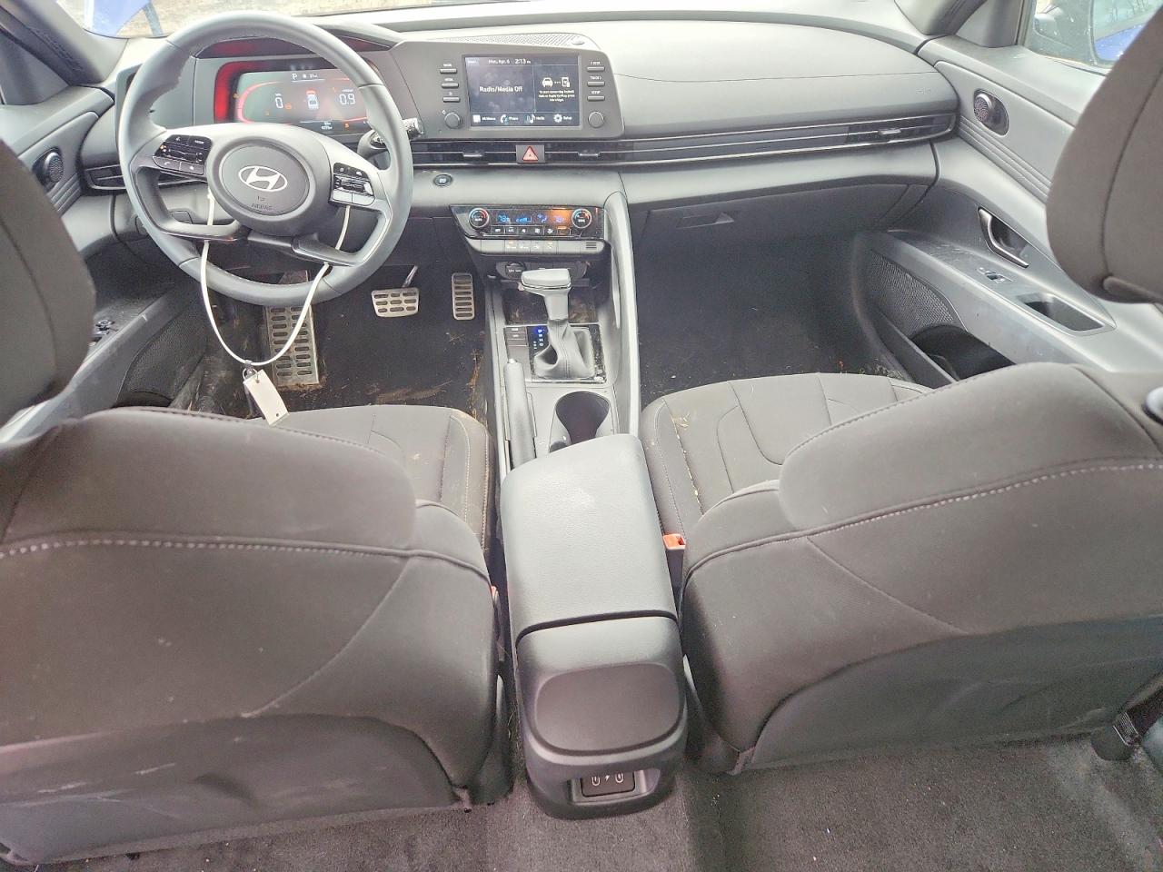 Hyundai ELANTRA Sel Sport