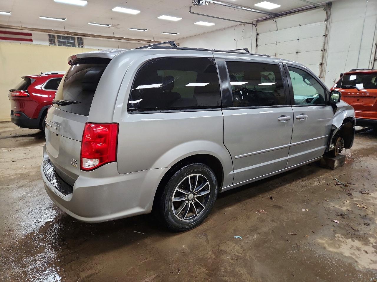 Dodge Caravan R
