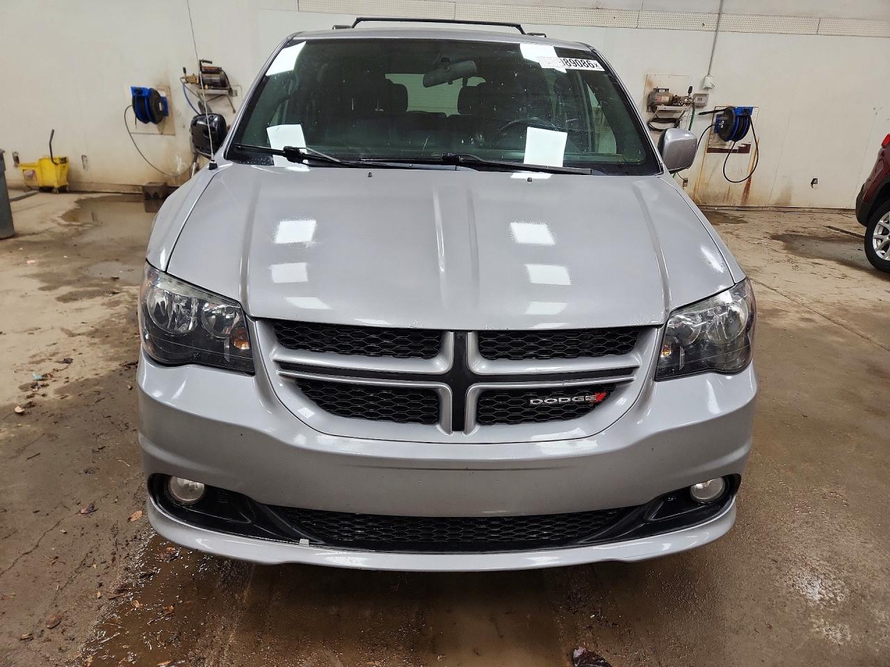 Dodge Caravan R