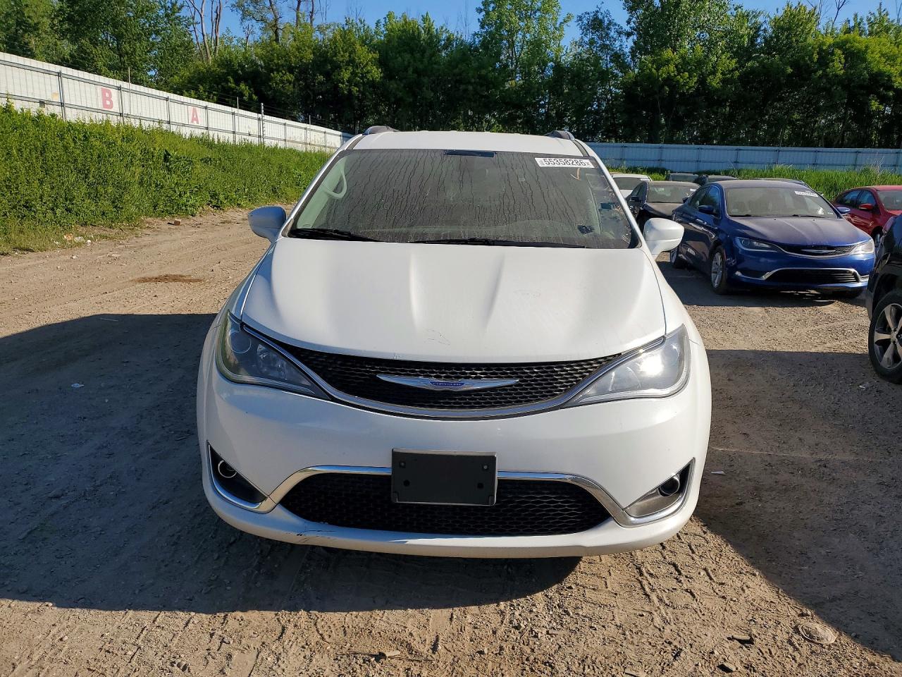 Chrysler Pacifica Touring