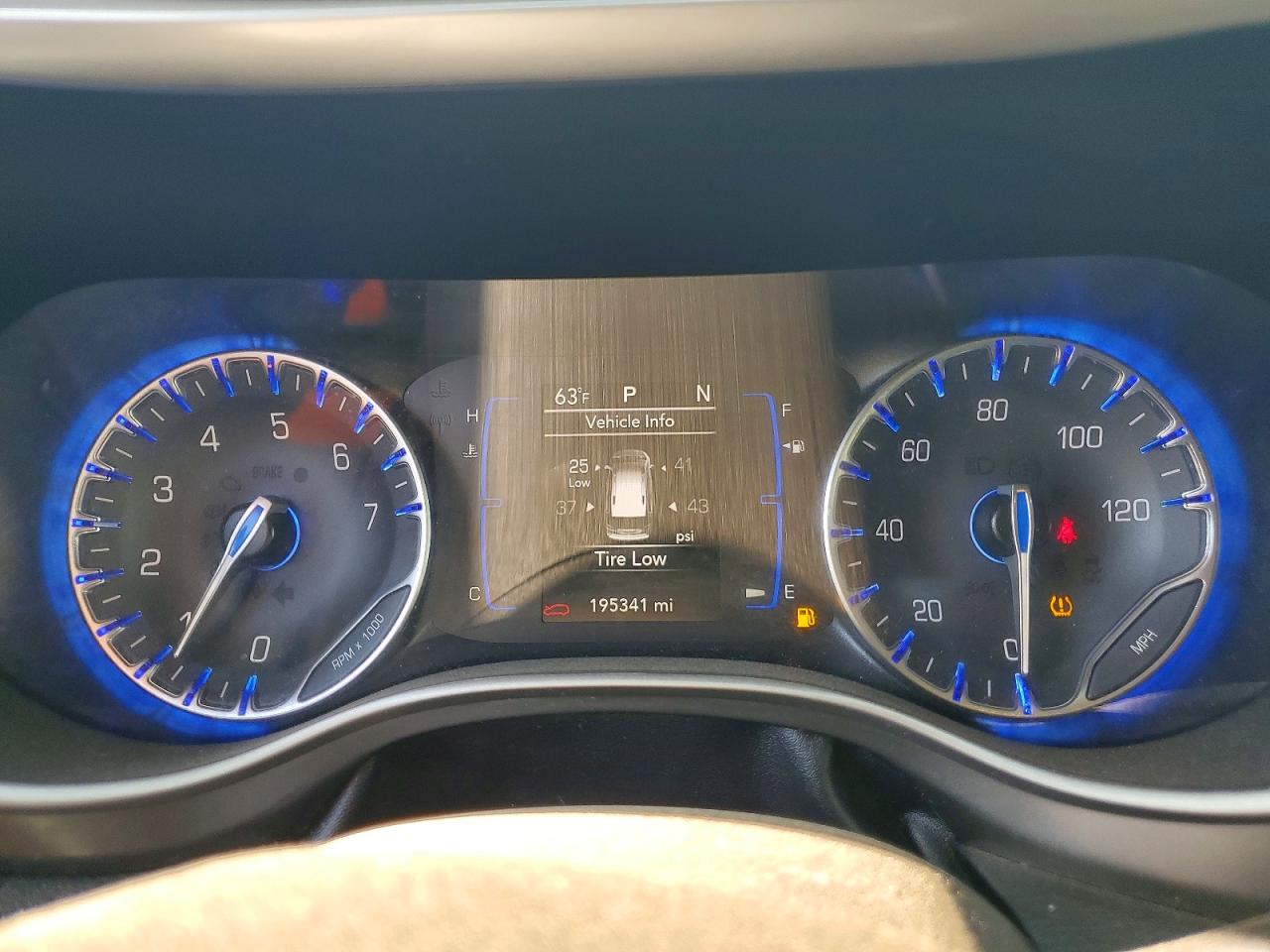 Chrysler Pacifica Touring