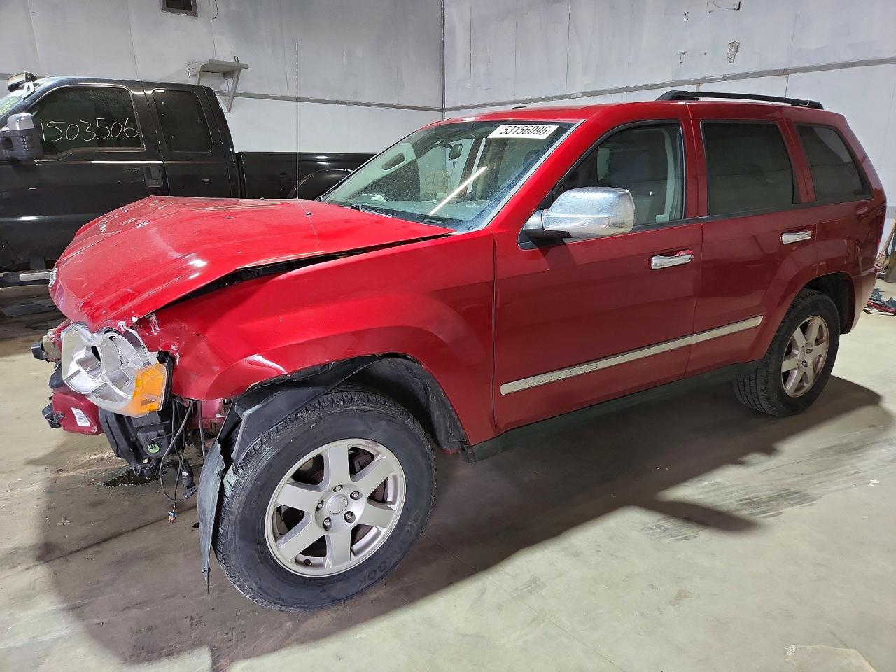 Salvage Jeep Cherokee Image
