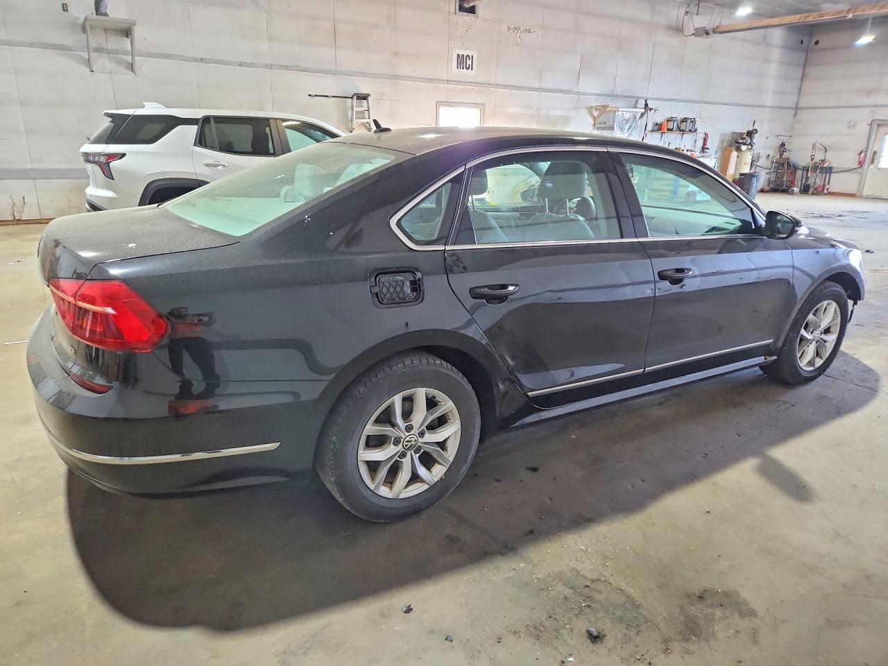 Volkswagen Passat S