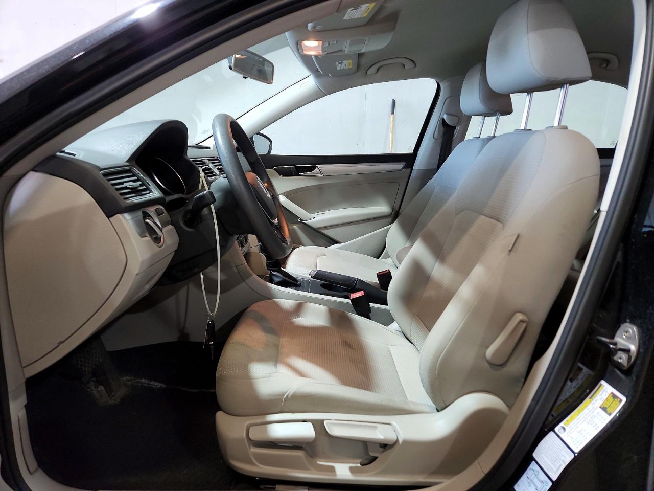Volkswagen Passat S