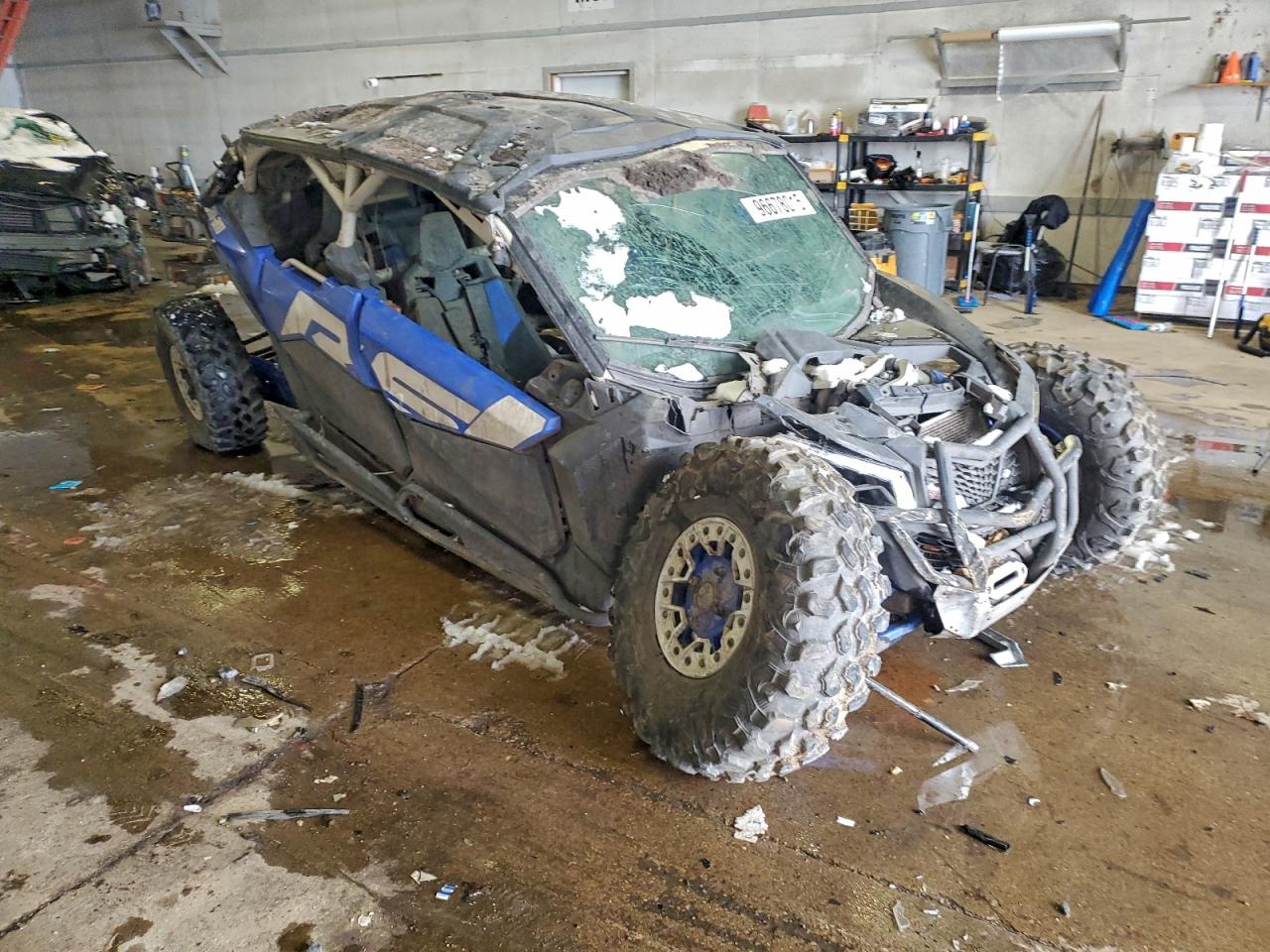 Salvage Can-Am Maverick X Image