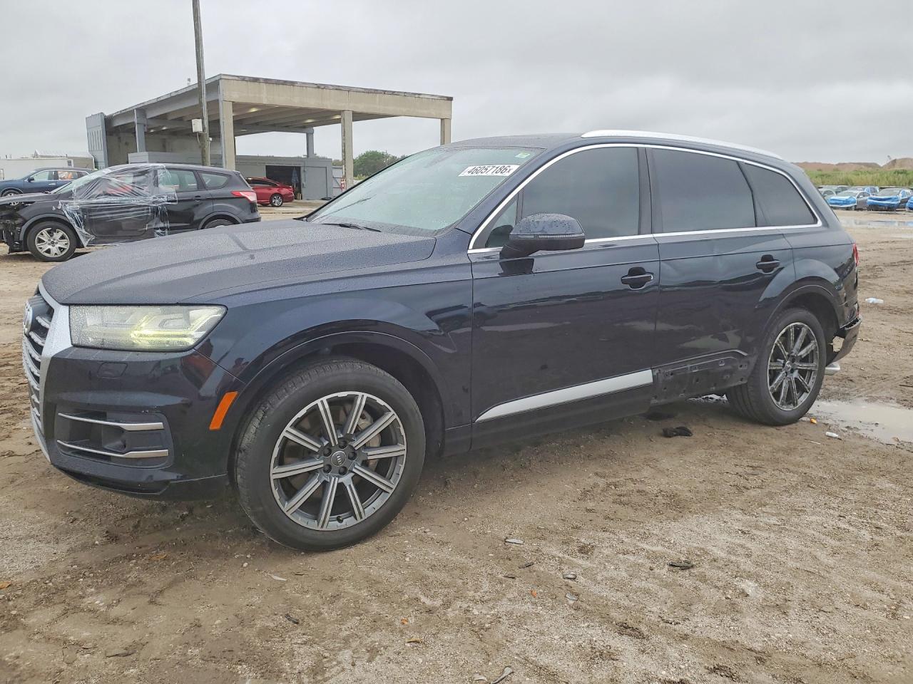 Salvage Audi Q7 Image