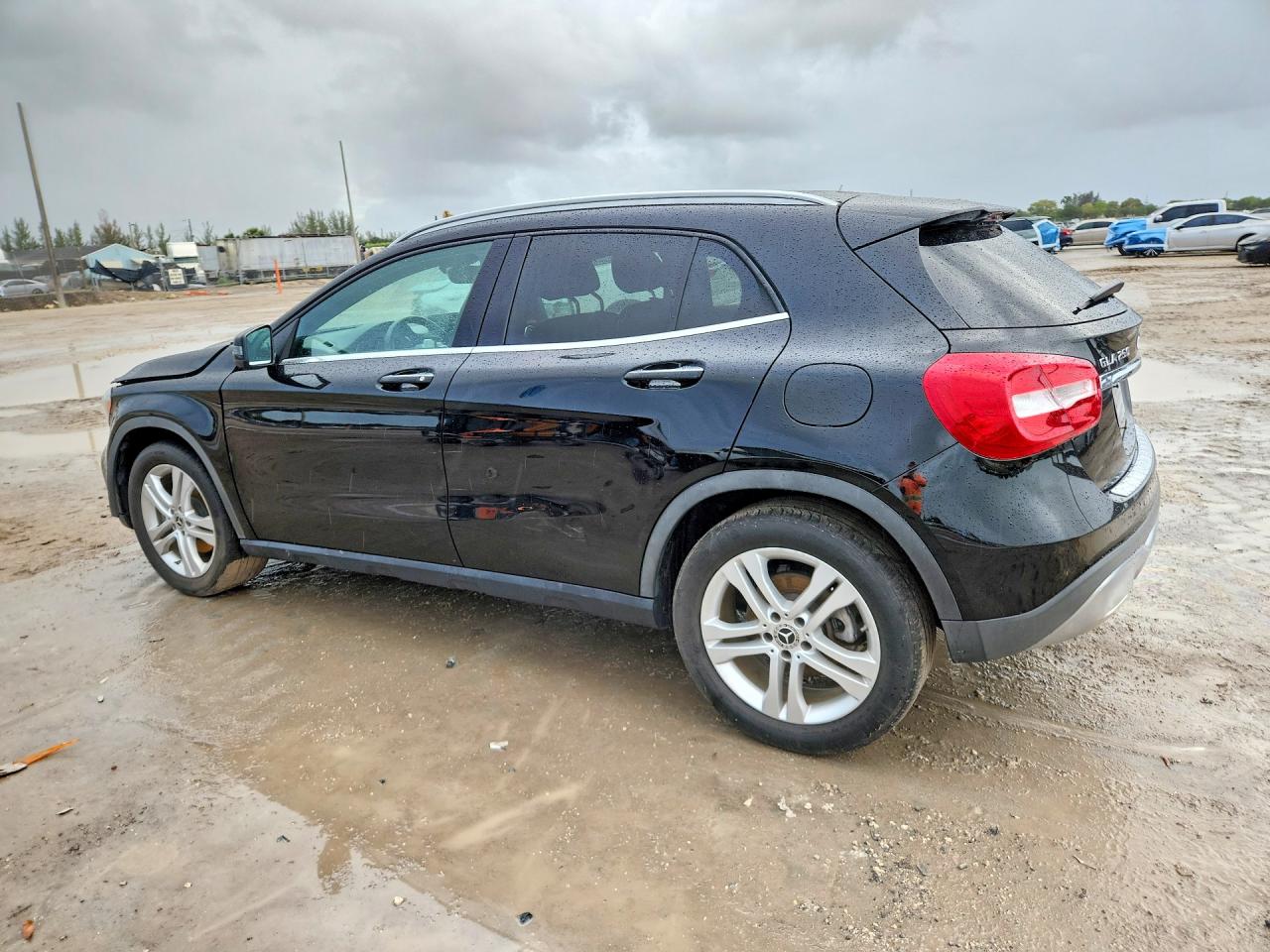 Mercedes-Benz GLA 250 4matic
