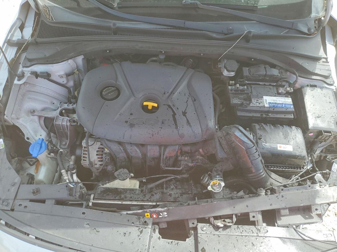 Hyundai ELANTRA Base