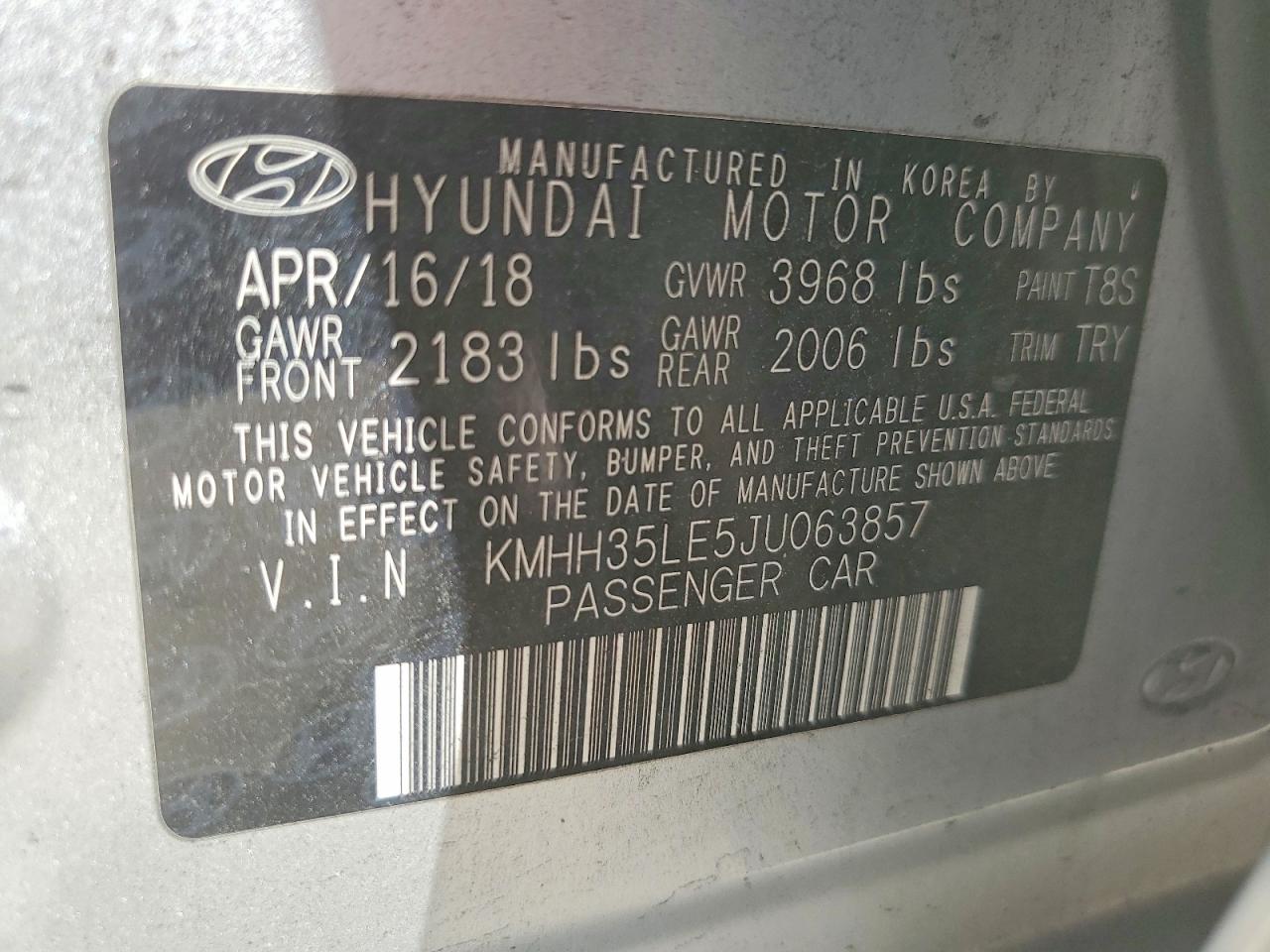 Hyundai ELANTRA Base