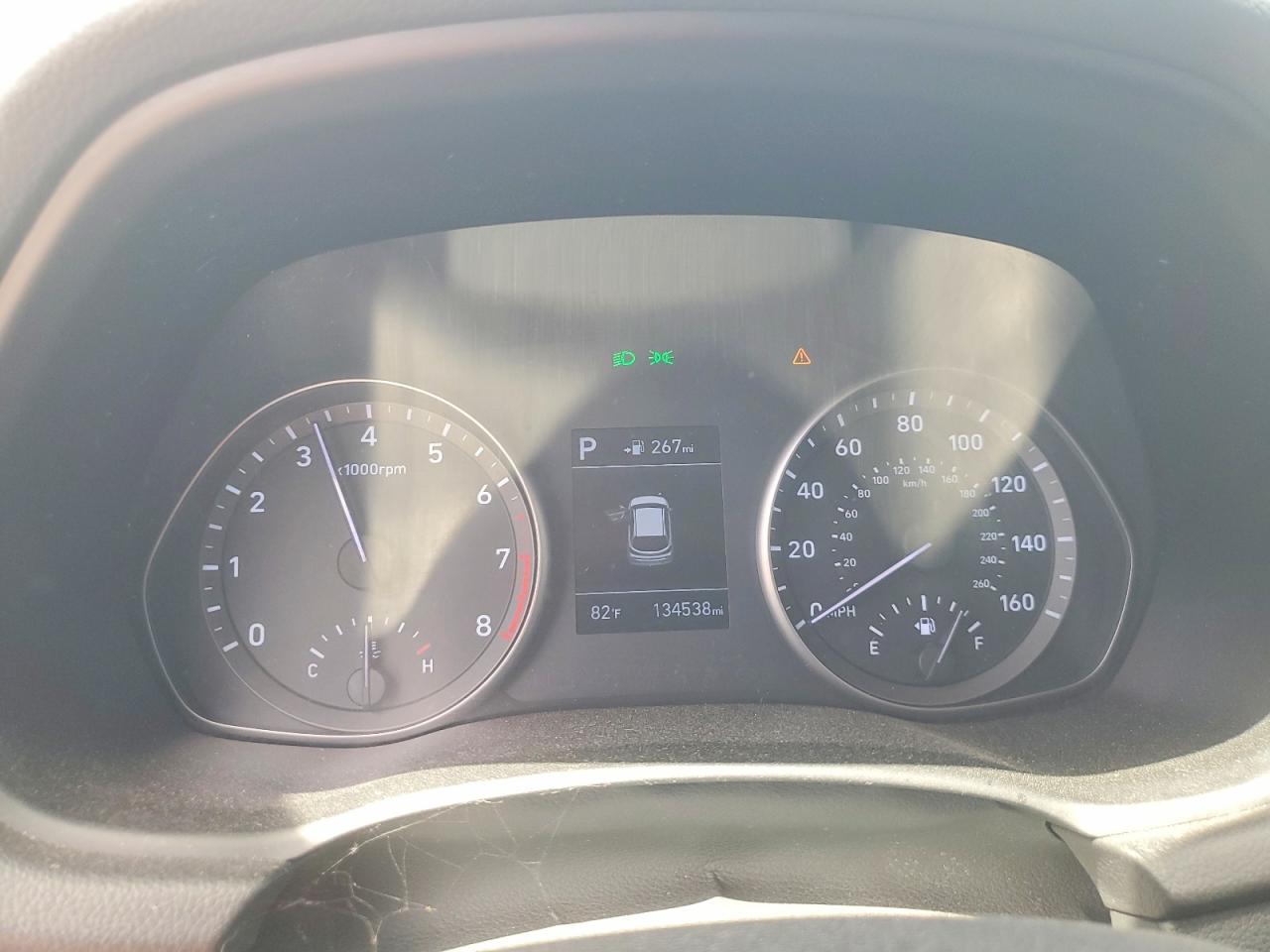 Hyundai ELANTRA Base