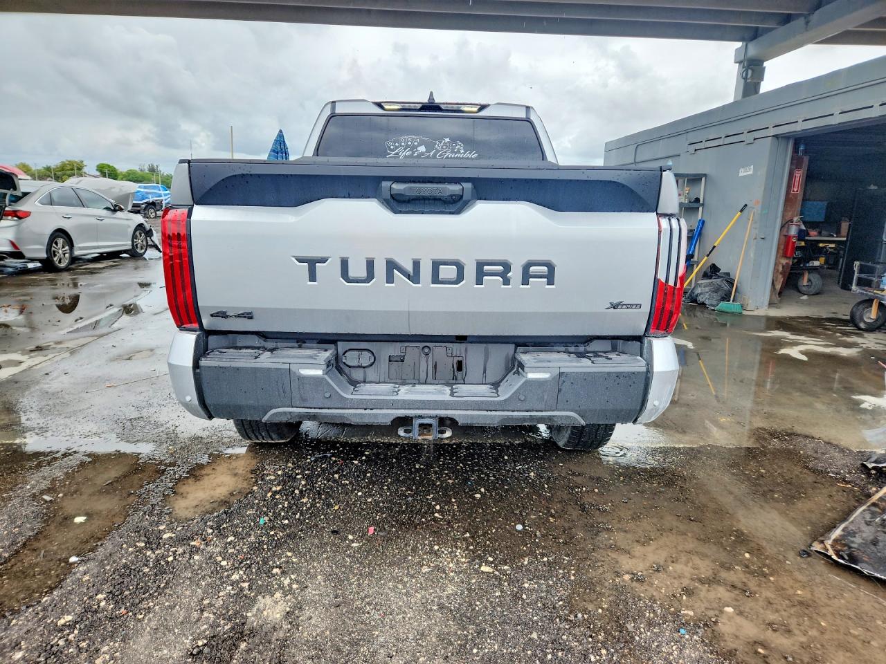 Toyota Tundra Sr5