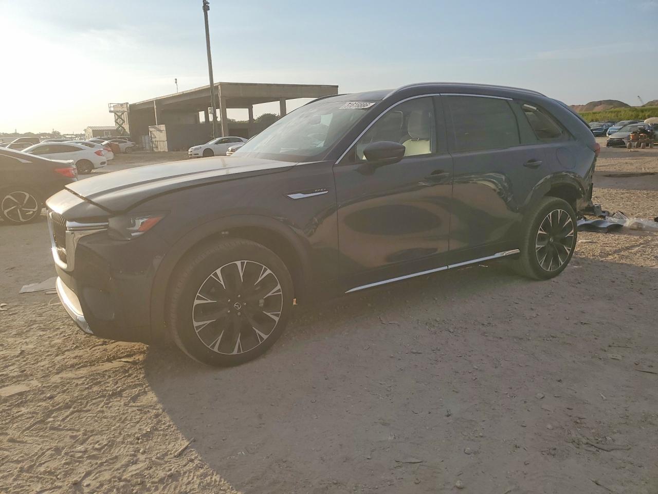 Salvage Mazda Cx Image