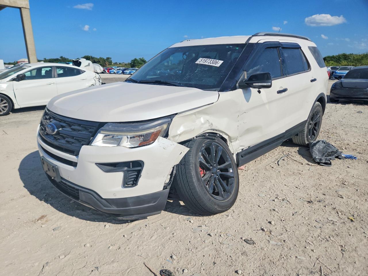 Salvage Ford Explorer Image