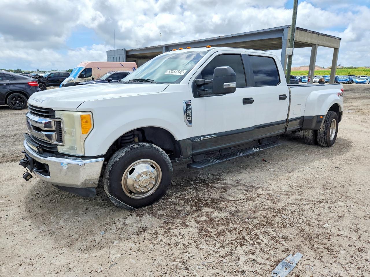 Salvage Ford F-350 Image