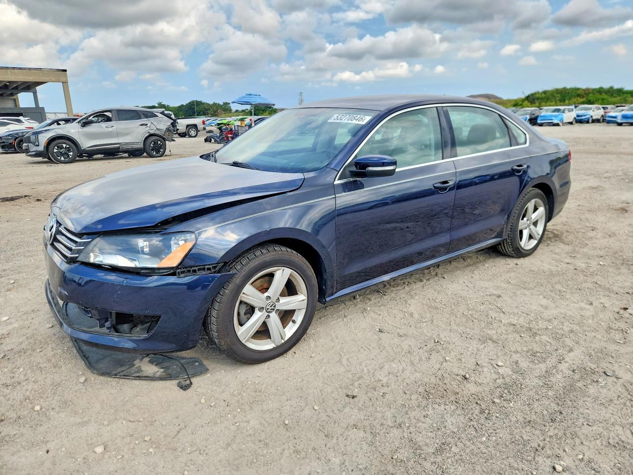 Salvage Volkswagen Passat Image