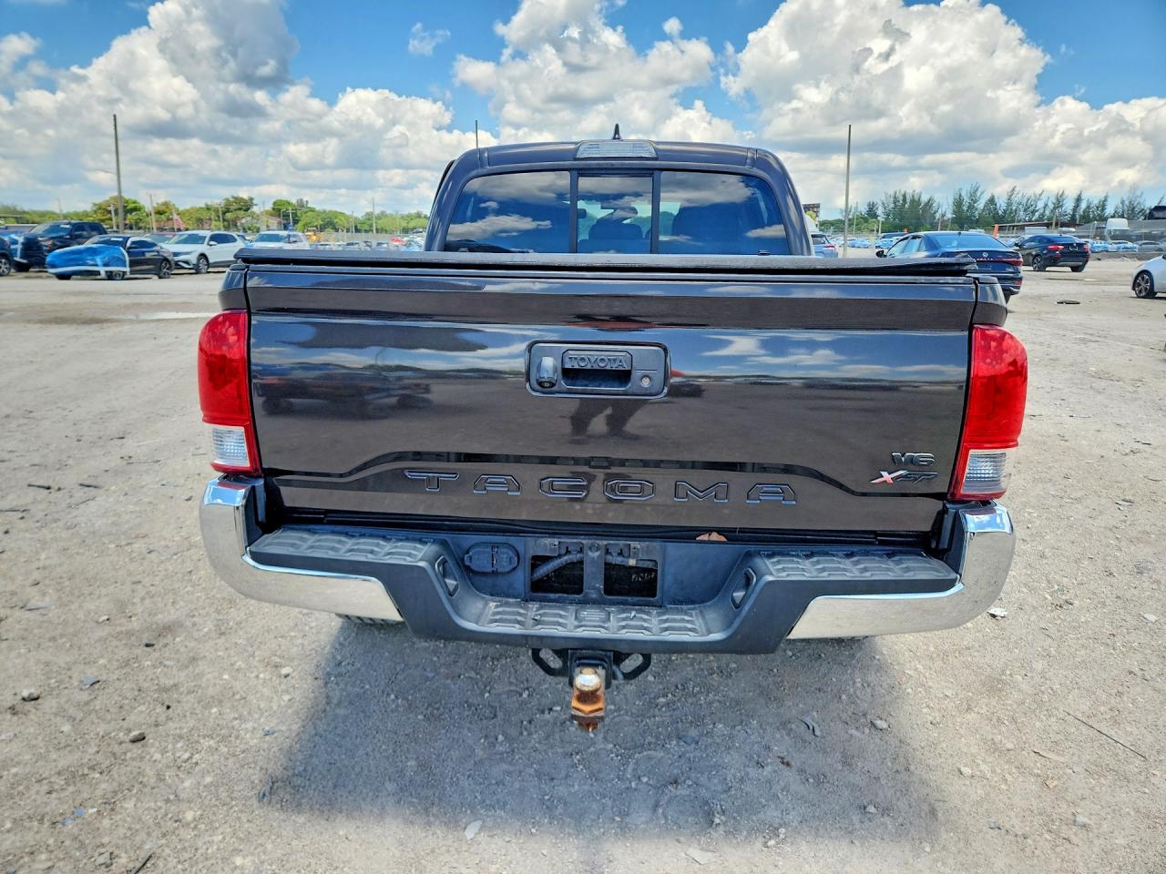 Toyota Tacoma Sr5 V6