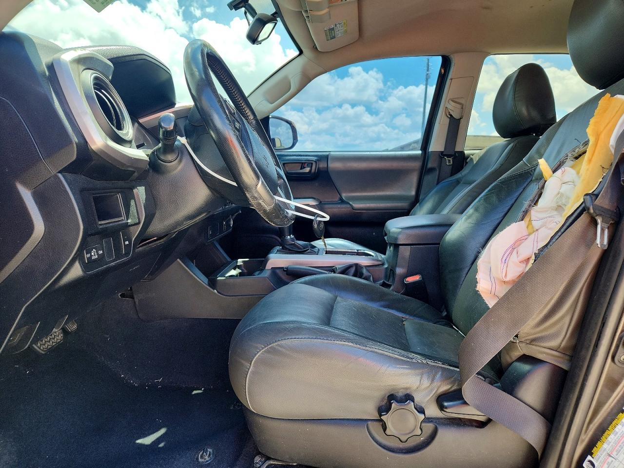 Toyota Tacoma Sr5 V6