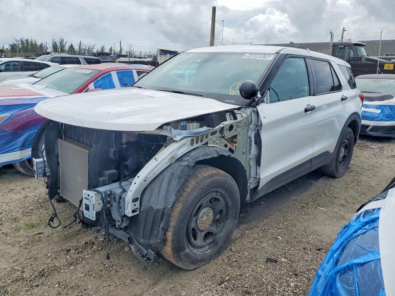 Salvage Ford Explorer Image