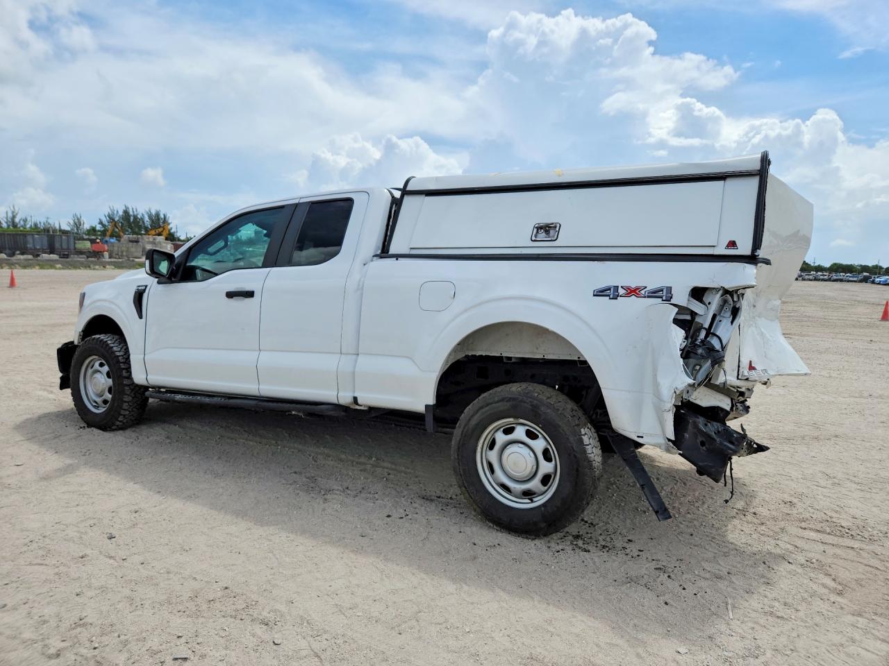 Ford F-150 Super Cab