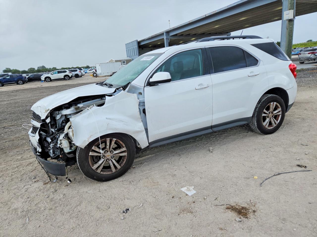 Salvage Chevrolet Equinox Image