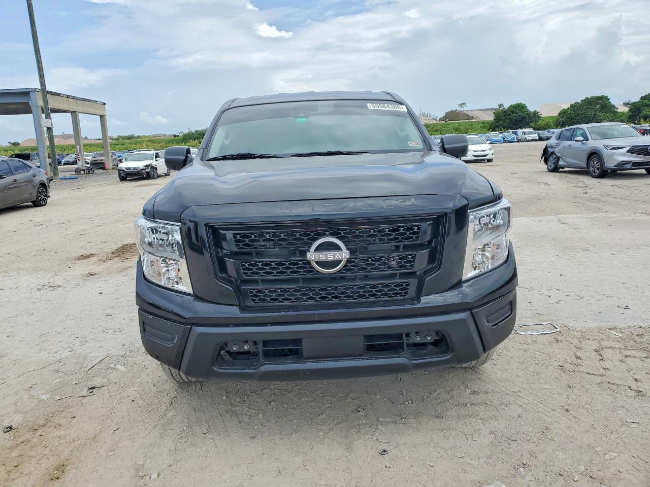 Nissan Titan S