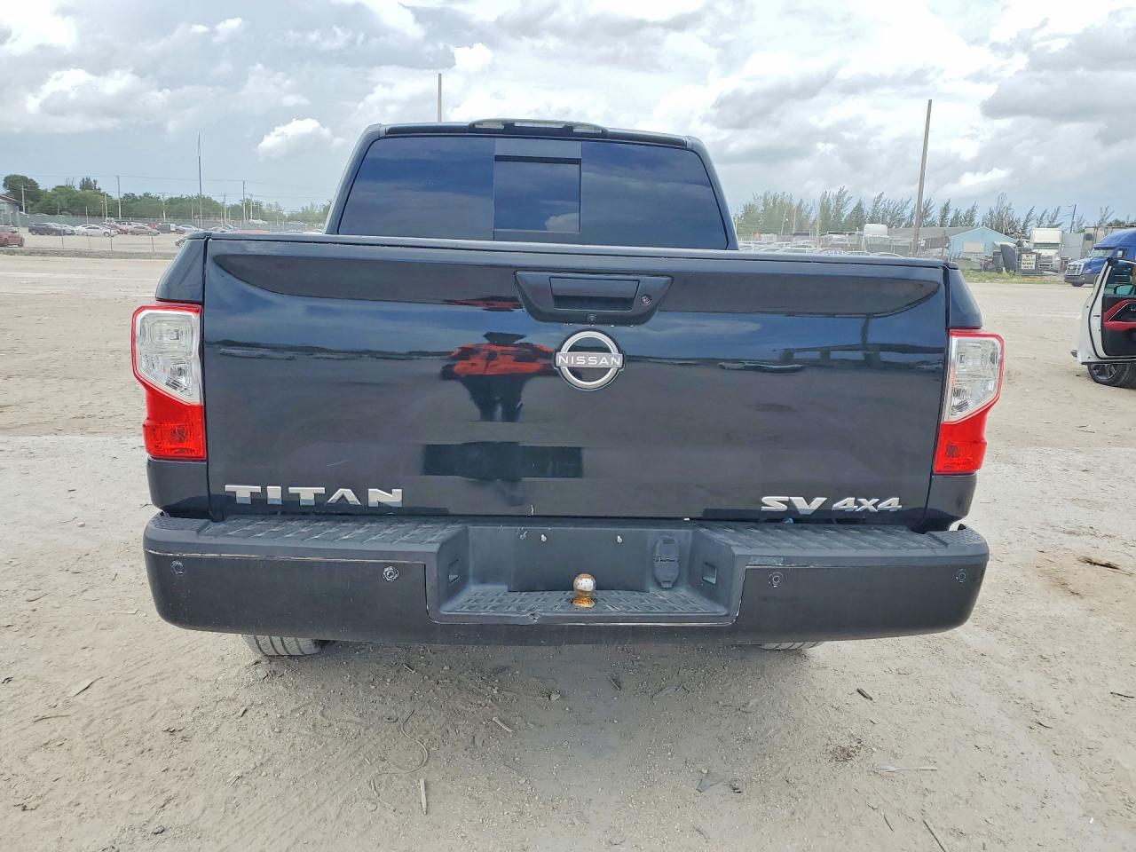 Nissan Titan S