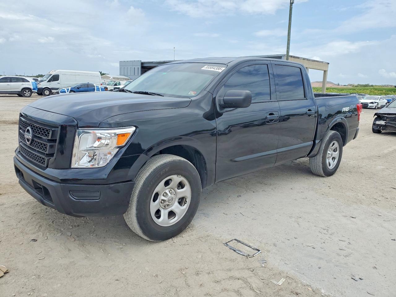 Salvage Nissan Titan Image