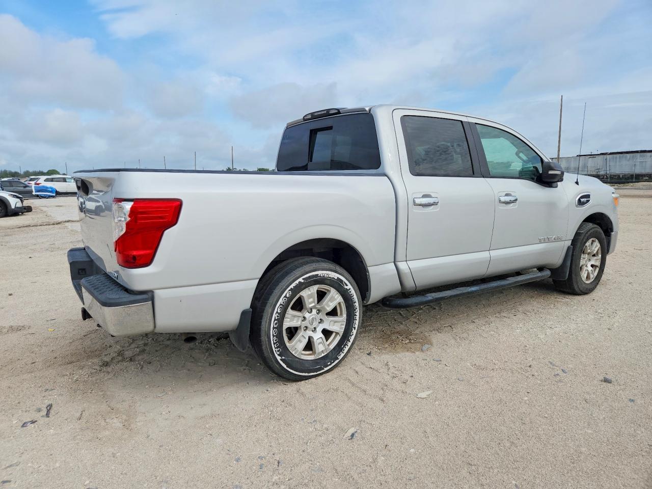 Nissan Titan S