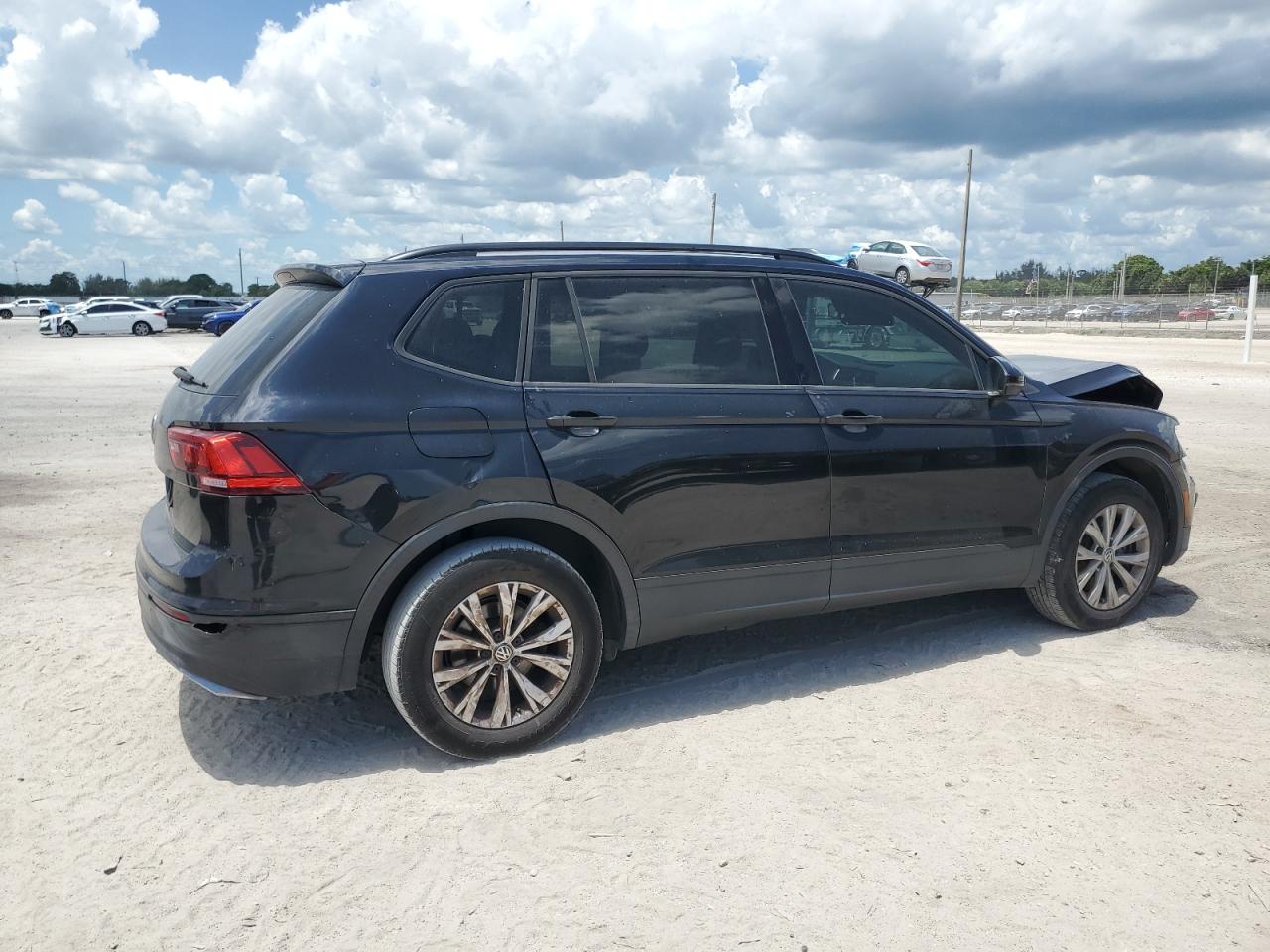 Volkswagen Tiguan S