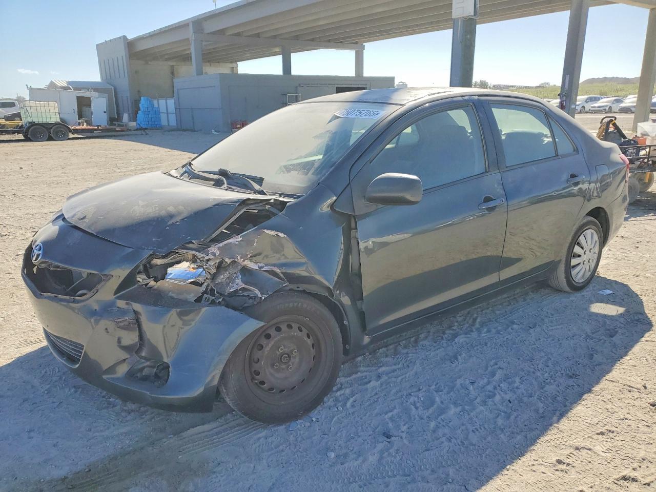 Salvage Toyota Yaris Image