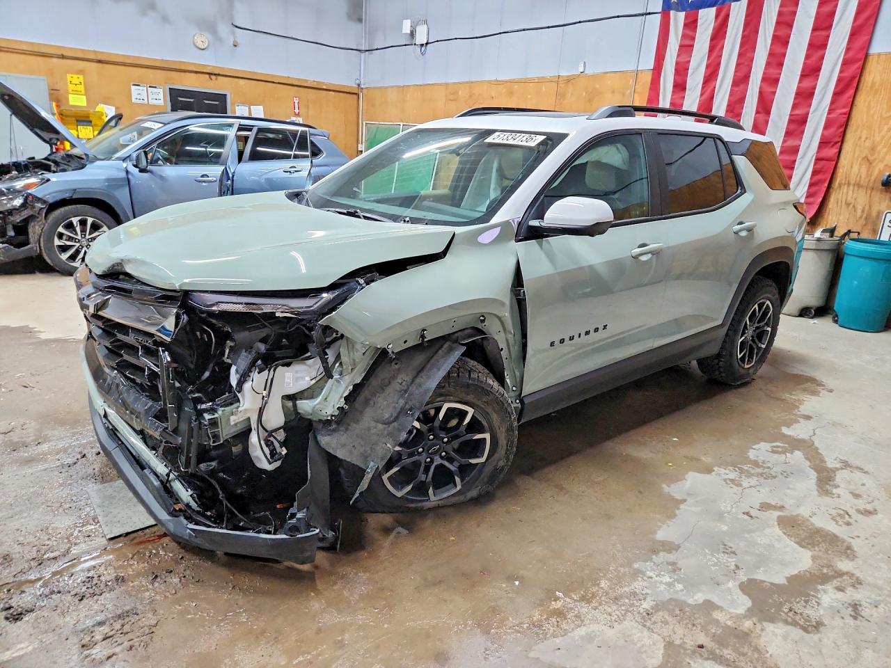 Salvage Chevrolet Equinox Image