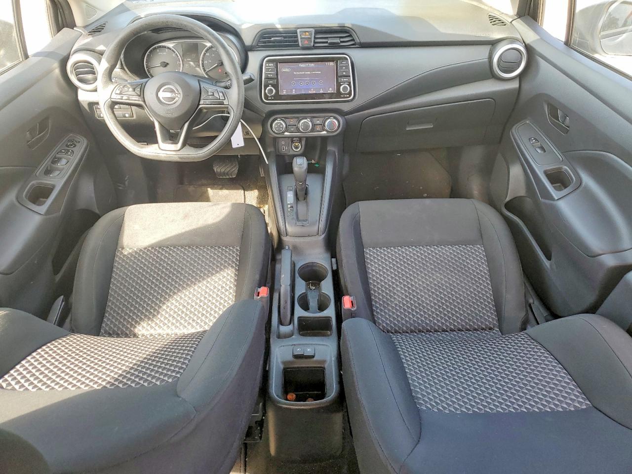 Nissan Versa S