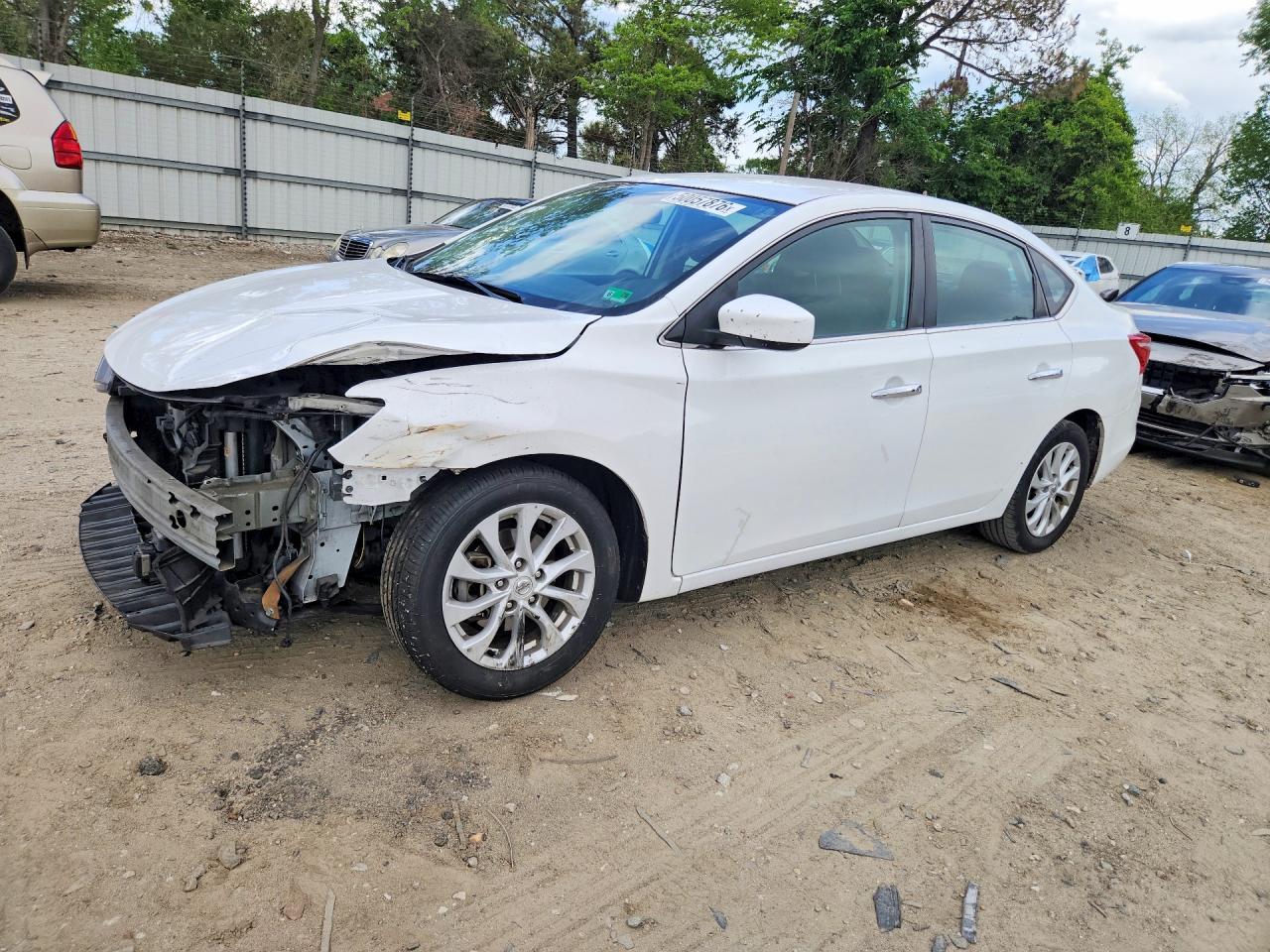 Salvage Nissan Sentra Image