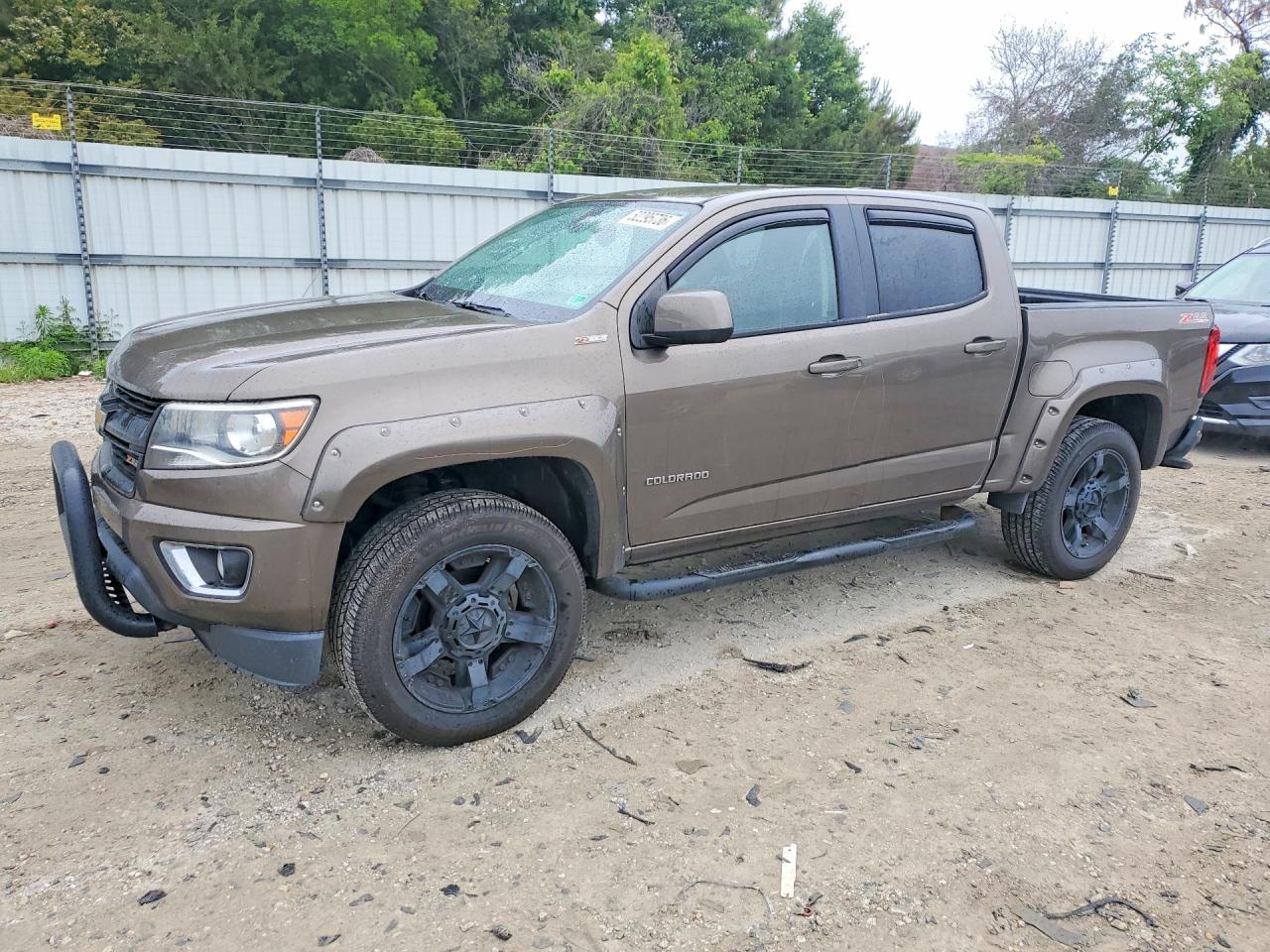 Salvage Chevrolet Colorado Image