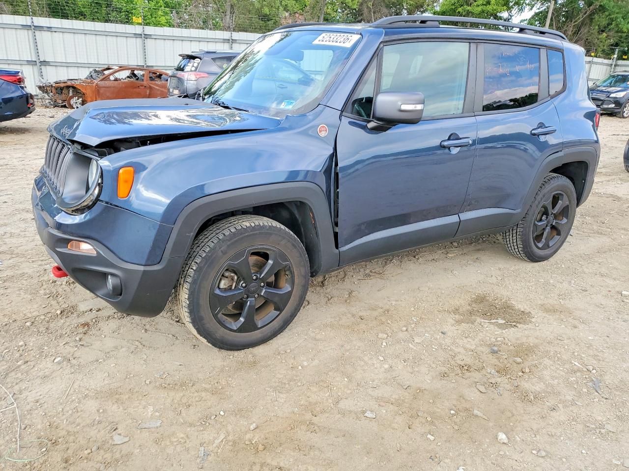 Salvage Jeep Renegade Image