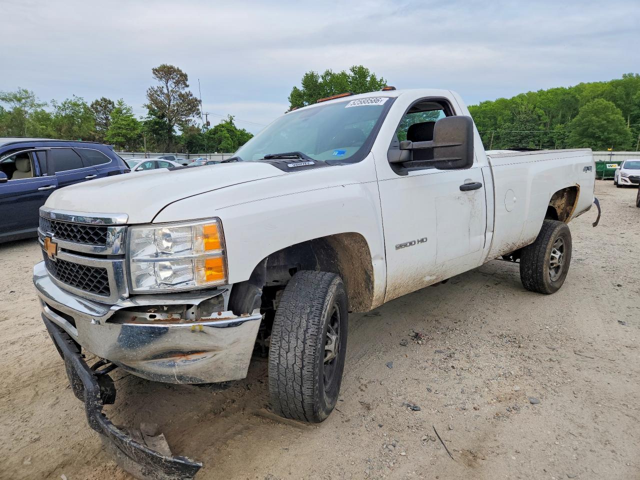 Salvage Chevrolet Silverado Image