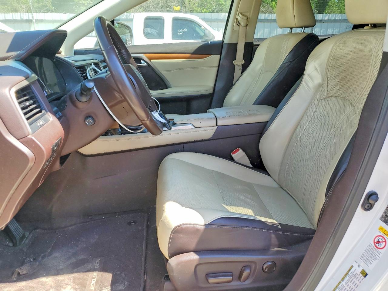 Lexus RX Base