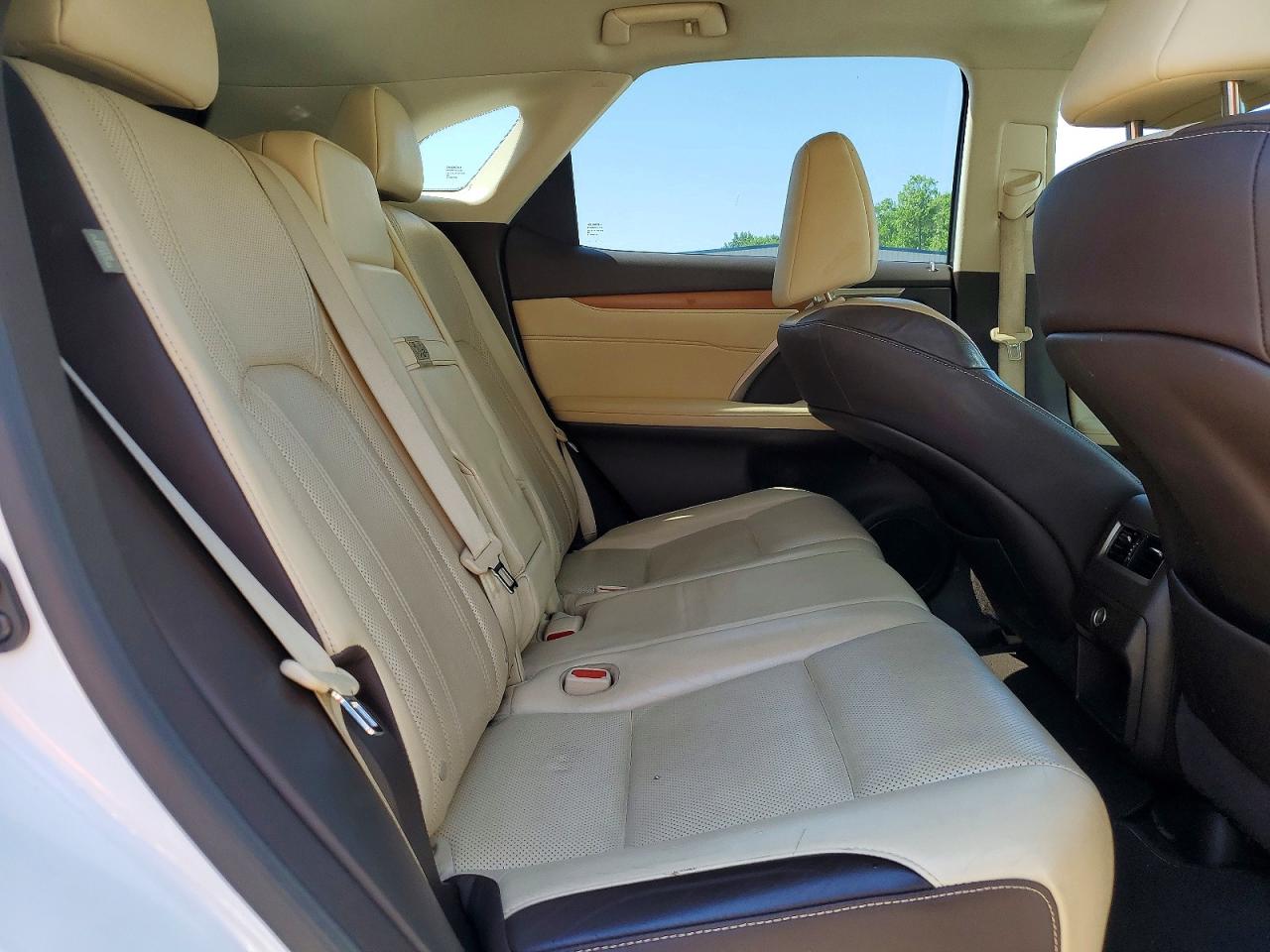 Lexus RX Base